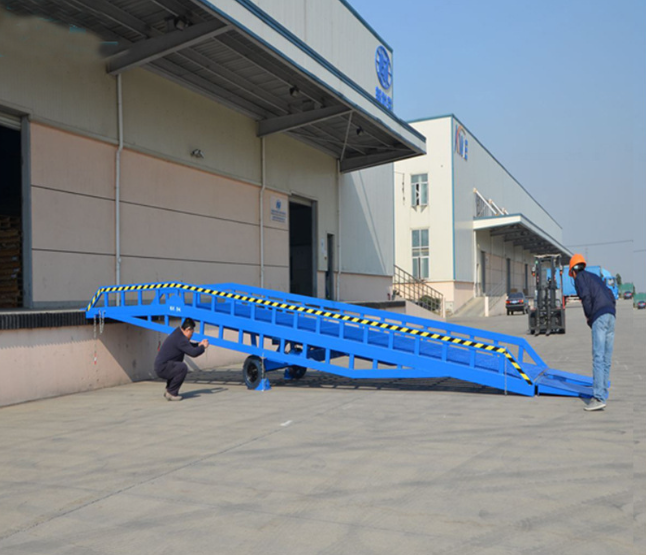 铁岭移动式登车桥应用